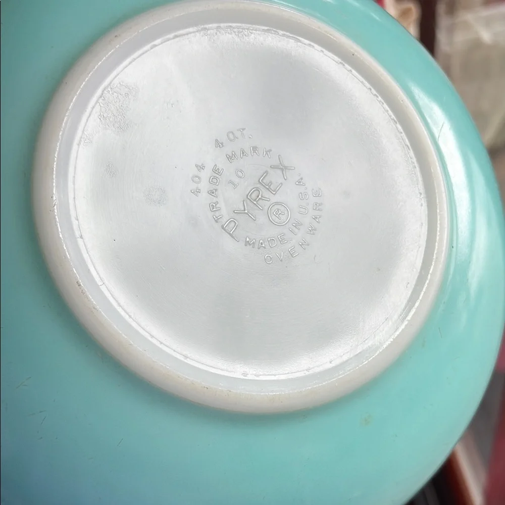 Pyrex Vintage 4qt Mixing Bowl - Picture 4 of 7